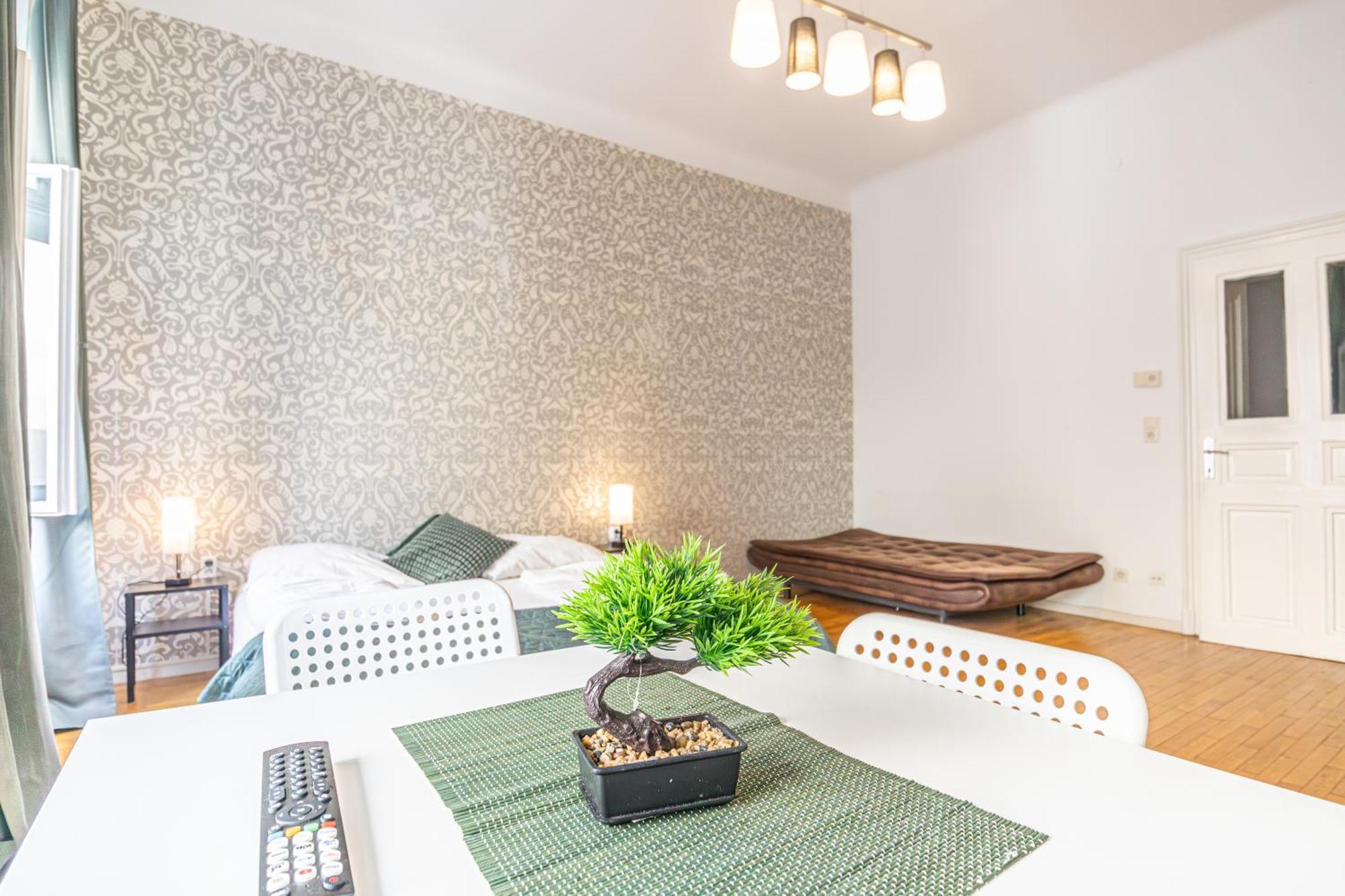 شقة Friendly 2Br Apt- Near Rennweg & Belvedere Palace فيينا المظهر الخارجي الصورة